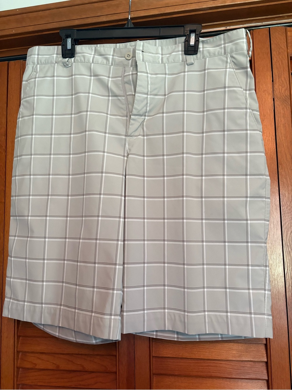Men's Light Gray Patterned Golf Shorts